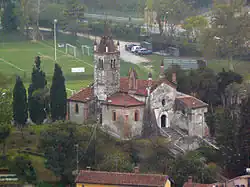 Église Saint-Pierre.