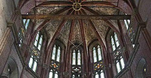 Vue du plafond et des travaux de renforcement