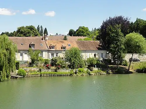 L'Aisne et la rue de l'Aisne.