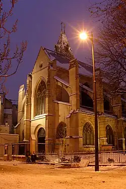 L'église Saint-Médard située à Paris 5e, de nuit.