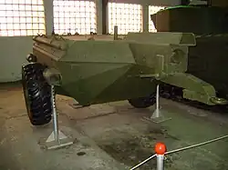 Remorque de liquide incendiaire