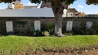 tombes des 4 soldtas français