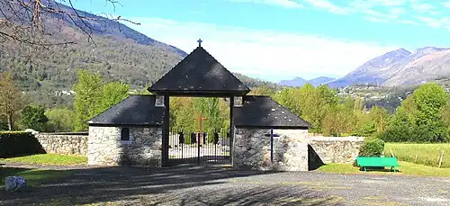 L'entrée du nouveau cimetière.