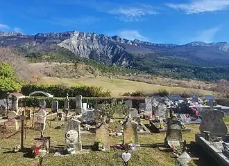 Cimetière de la chapelle Saint-Geniès et Saint-Louis.
