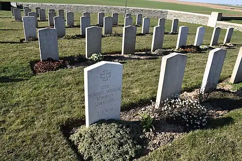 Carré des tombes allemandes.