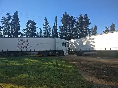 Camions du cirque Madona Bouglione, 2019.