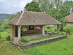 Le lavoir-abreuvoir de Nahin