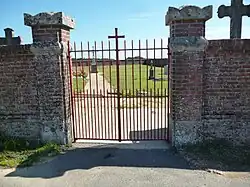 Entrée du cimetière.