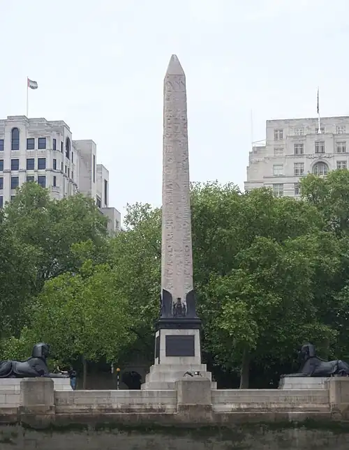 Aiguille de Cléopâtre de Londres, Victoria Embankment.