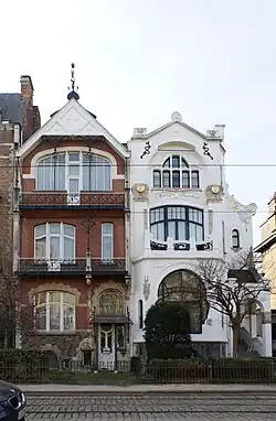 Maisons :À gauche : "De Tulp".À droite : "De Zonnebloem".