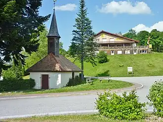 Col du Brabant - La chapelle et le restaurant