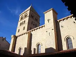 Vue du clocher depuis le cloître