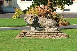 Lion du perron de l'ancien château (2013).