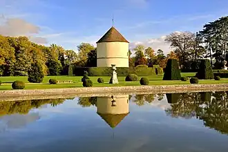 Le colombier médiéval.