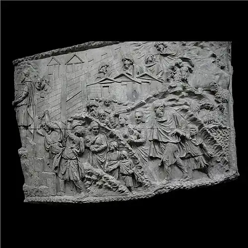 Destruction des fortifications de Sarmizegetusa.