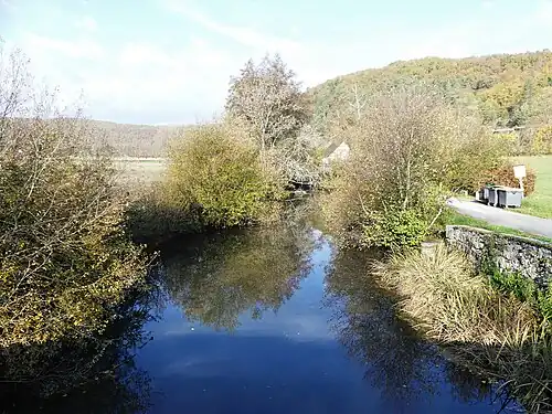 Le Coly au pont de la Grave, à Coly.