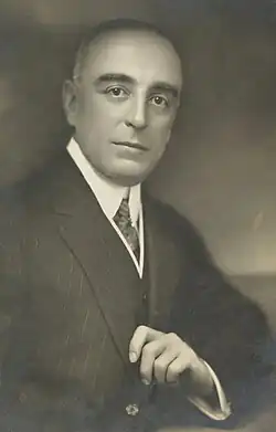 Description de l'image Committee on Public Information - Personnel - Jules E. Brulatour, Director of Foreign Picture Section, Committee on Public Information - NARA - 26432665 (page 1) (cropped).jpg.