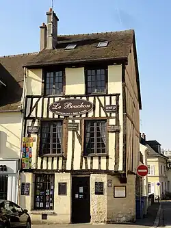 Maison Le Bouchon.