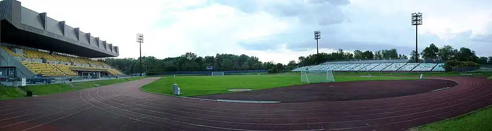 Complexe sportif Claude-Robillard : Piste et pelouse