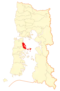 Position de Quemchi (en rouge) au sein de la Région des Lacs.