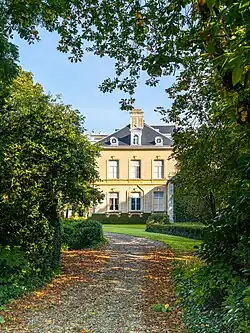 Le château vu de la rue de l'Authie.