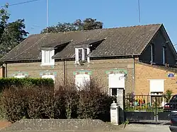 Des habitations groupées par quatre.