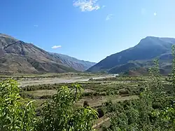 confluence de la rivière Drino avec la Vjosa, près de Tepelena (2022) ;