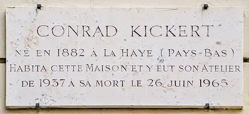 Plaque au no&nbsp;33 : plaque en hommage à Conrad Kickert.