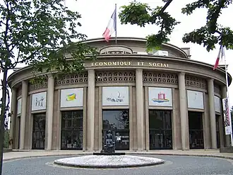 Conseil Économique et Social, 1, avenue d'Iéna, Paris, construit par Auguste Perret en 1937.