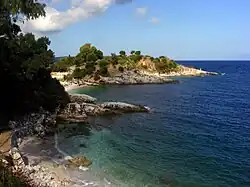 Description de l'image Corfu September 2009 - Kassiopi, Bataria Beach - panoramio.jpg.