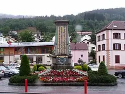 Monument aux morts, place de la Pranzière.
