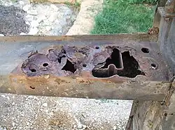 Un brancard arrière.