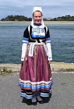 Costume de cérémonie de la fin du dix neuvième&nbsp;siècle.