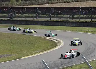 Deuxième course de F4 ici menée et remportée par Arthur Leclerc.
