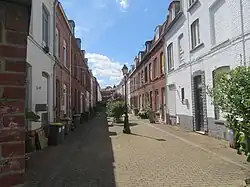 Cour des quatre chemins