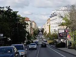 Le Cours depuis la station de métro Cusset, vu en direction de Gratte-Ciel.