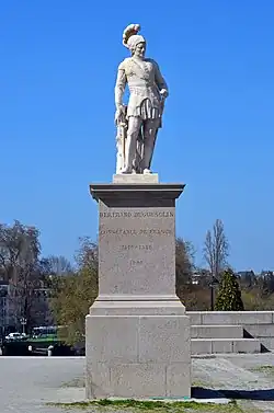 Statue de Bertrand du Guesclin (cours Saint-André)