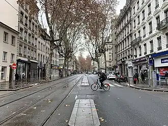 Le cours de la Liberté vers le nord, depuis l'angle avec la rue Chaponnay