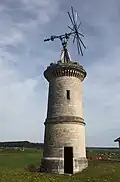 Ancienne éolienne.