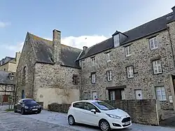 Vue de la chapelle et de la résidence