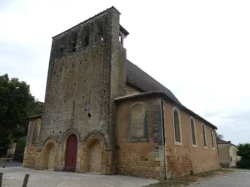 L'église Saint-Martin de Coux.