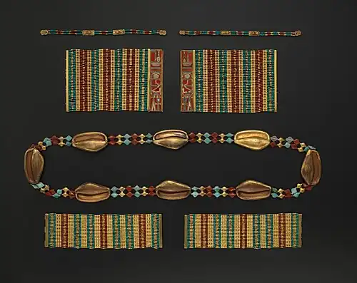 Bijoux de la princesse Sathathoriounet (r. d'Amenemhat&nbsp;III). Met