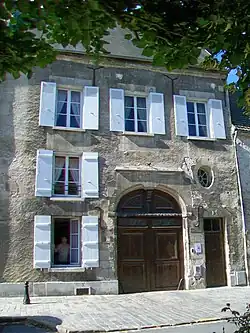 L'hôtel de la Rose de 1537, 11 place Gambetta.
