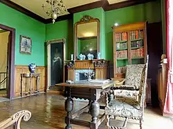 Bureau-fumoir du musée