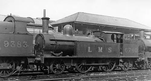 La 6740 encore en livrée LMS garée hors service à Crewe en 1948.