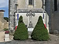 Le monument aux morts.