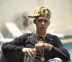 Photo de Cris MJ pendant une interview en Mars 2022