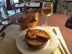 Croûte aux champignons.