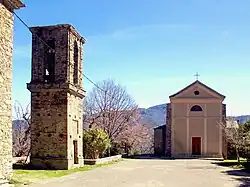 L'église Sant' Andrea et sa tour-clocher.