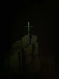 La nouvelle croix la nuit...